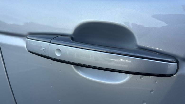 Land Rover Range Rover Sport 3.0 D300 HSE Silver 5dr Auto Diesel Estate